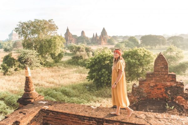 Myanmar Mis pies descalzos en Myanmar